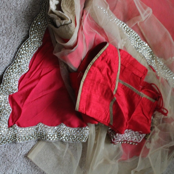 Saree - Picture 1 of 2